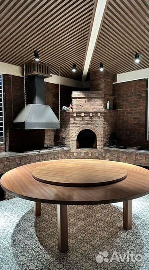 Стол на кухню. Мебель для ресторанов