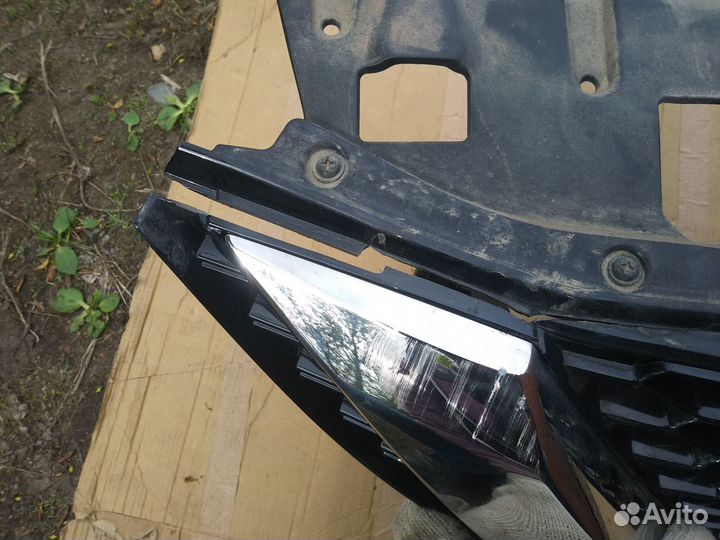 Решетка радиатора Nissan Qashqai J11 рестайлинг