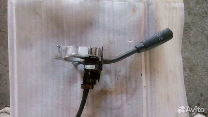 Переключатель подрулевой Мерседес A1405402144