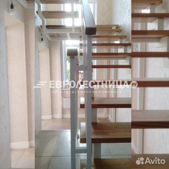 Лестница на второй этаж