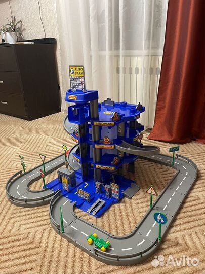 Парковка полесье