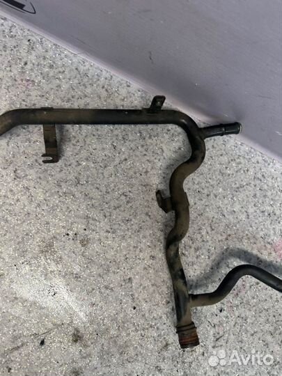 Трубка охлаждения двигателя Volkswagen Touran 2.0