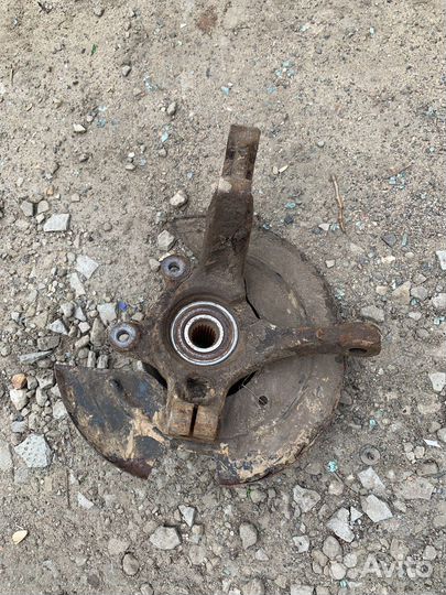 Цапфа передняя правая renault logan 1