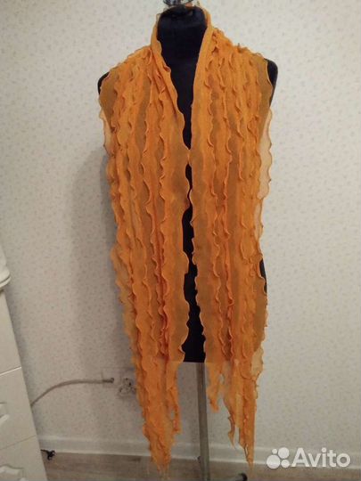 Дизайнерский женский шарф. Испания