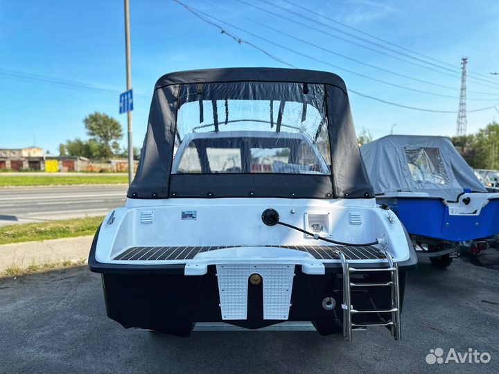 Катер Phoenix 530 HT