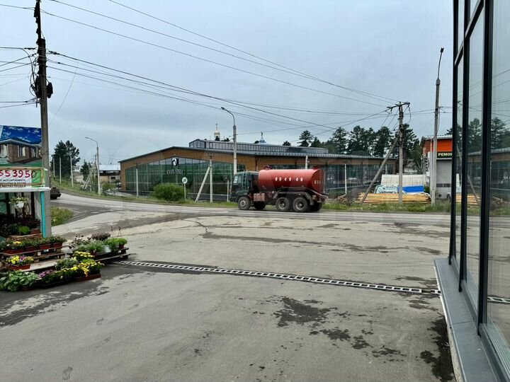 Здание, 1200 м²