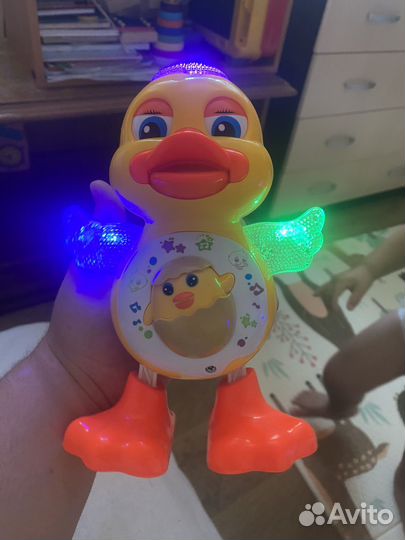 Игрушка уточка