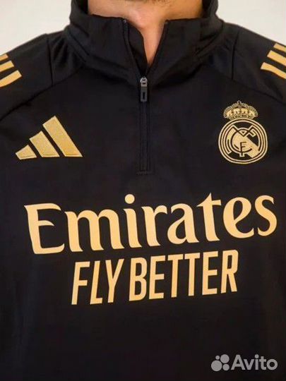 Футбольный свитер adidas Real Madrid