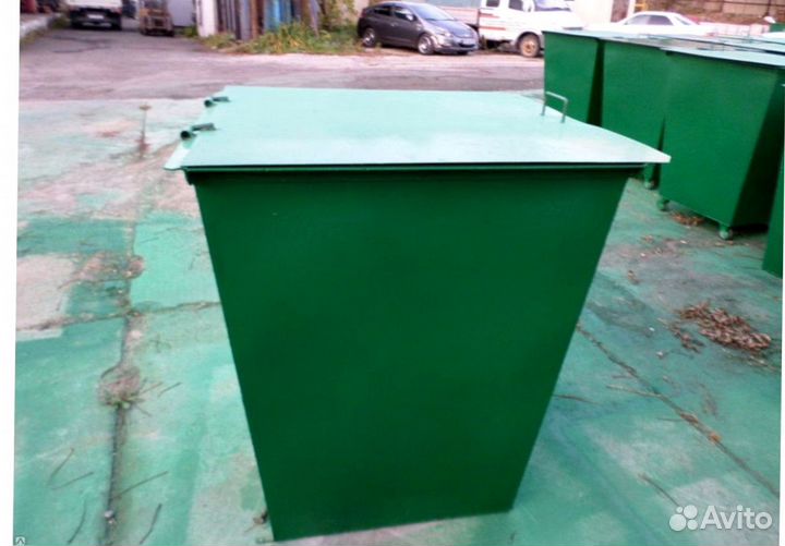 Мусорный контейнер