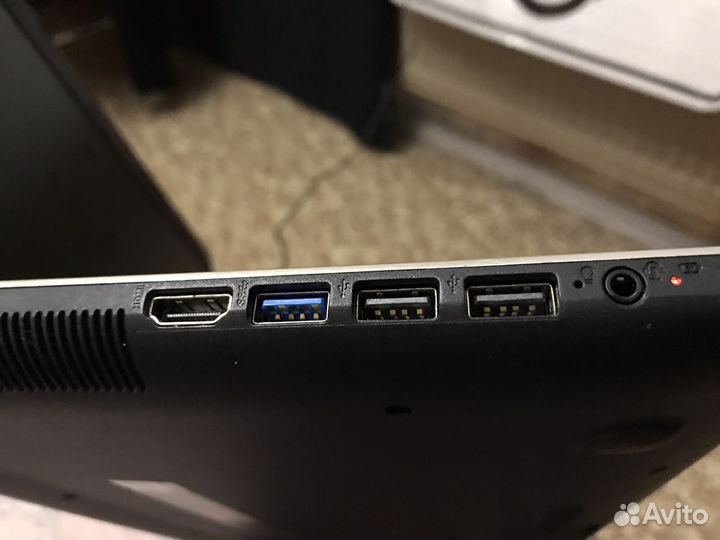 Ноутбук Asus R540M