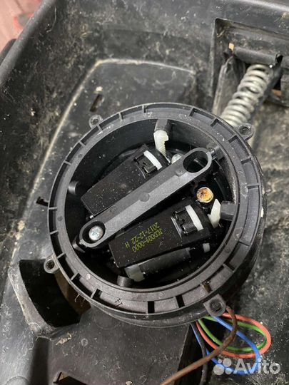 Поворотники в зеркала Лада Веста