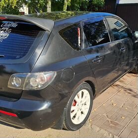 Mazda 3 2.0 МТ, 2006, 325 700 км