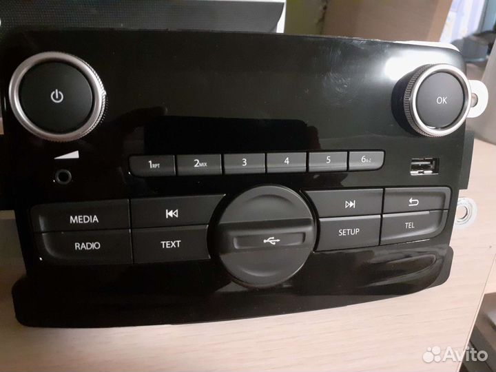 Штатная магнитола новая на renault captur