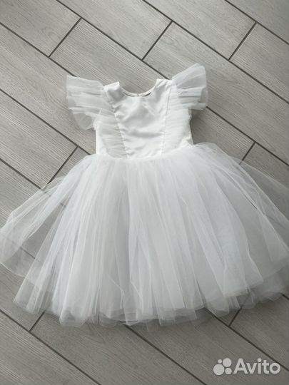 Платье нарядное для девочки 110 116