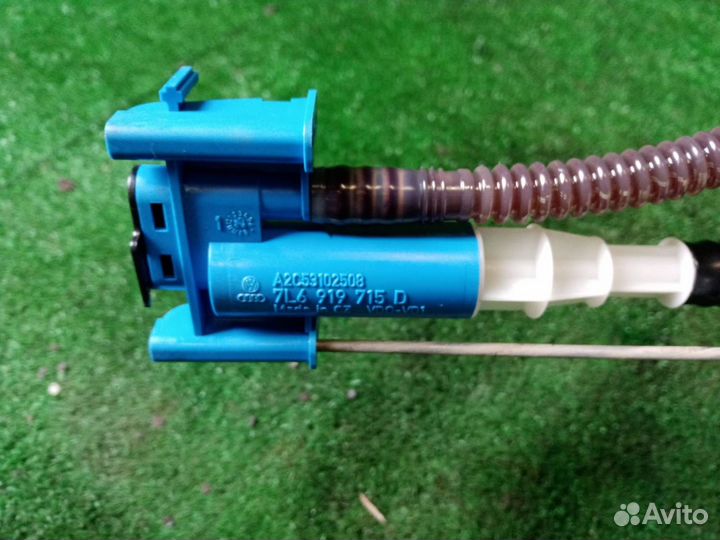 Трубка топливная левая Audi Q7 4LB BHK (3