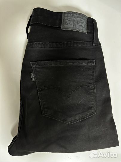 Женские джинсы