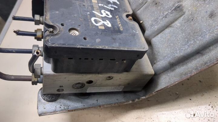 Блок абс, насос Volvo XC90