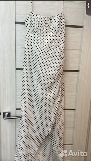 Платье летнее Zara миди с биркой в горошек белое