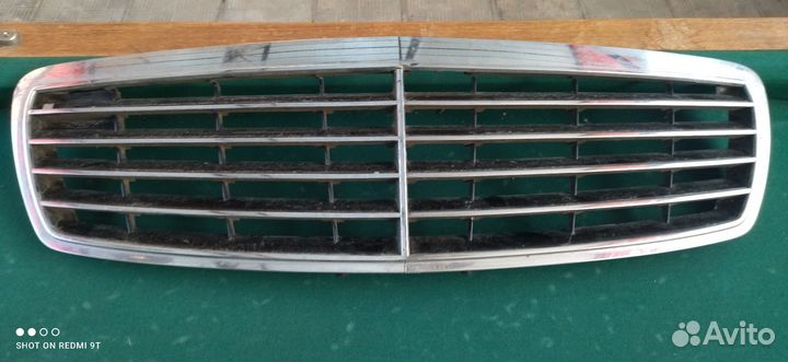 Решётка капота мерседес W 211