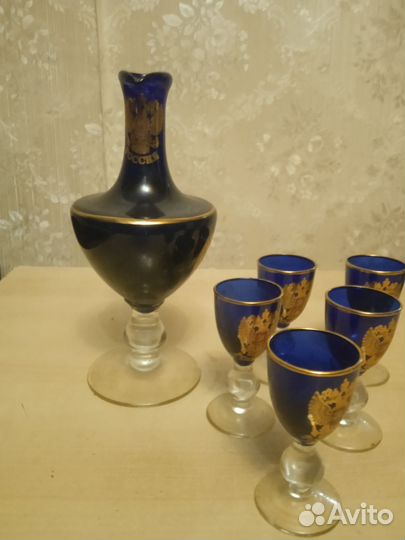 Графин + 5 рюмки с государственным гербом России