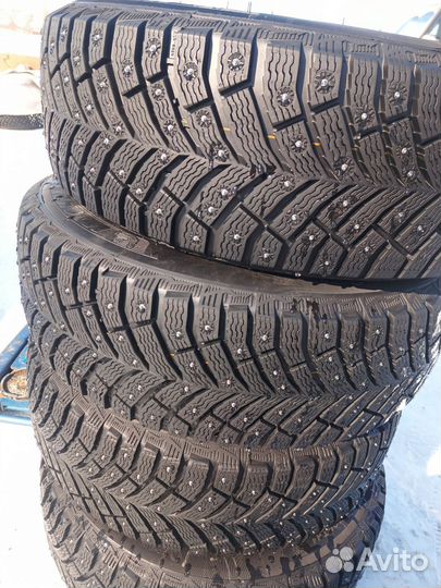 Michelin X-Ice North 4 195/65 R15