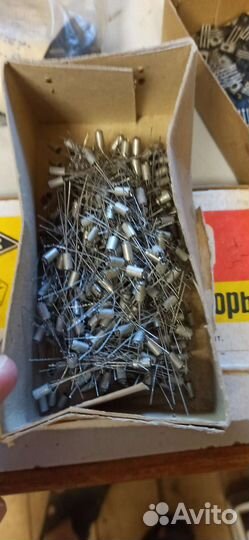 Радиодетали разные очень много