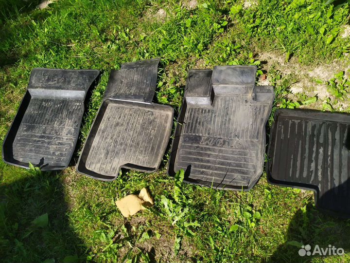 Автомобильные коврики резиновые Renault logan 1