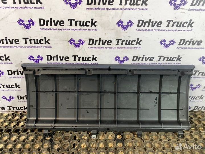 Накладка в салоне (боковая) Renault Magnum DXI13