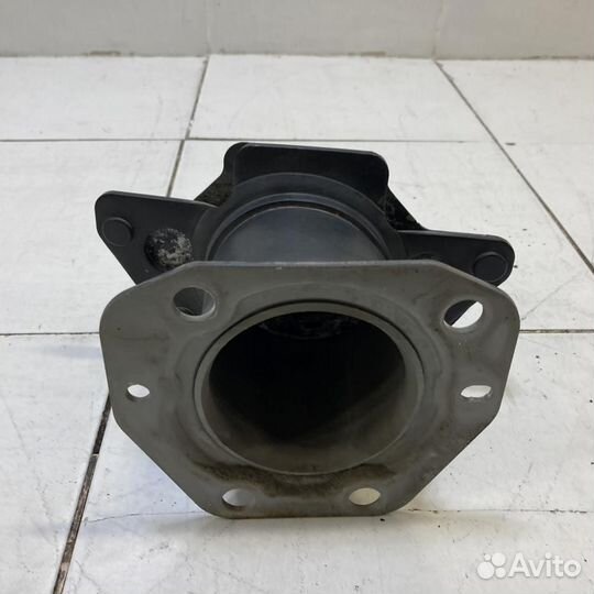 Кронштейн заднего бампера левый Infiniti M M25 M37