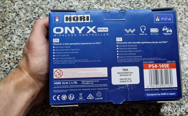 Беспроводной геймпад Hori Onyx Plus Wireless PS4