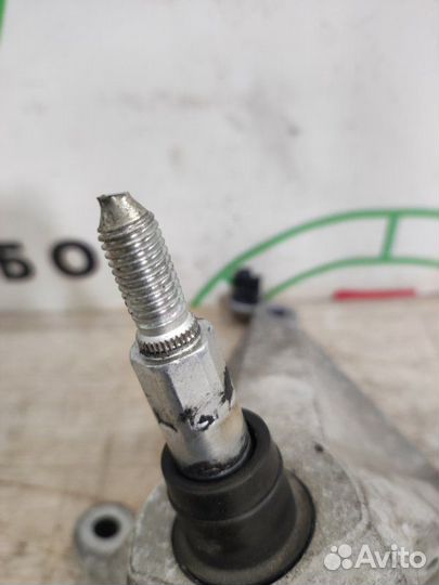 Кронштейн опры МКПП Nissan Note E11 (1.4) CR14DE