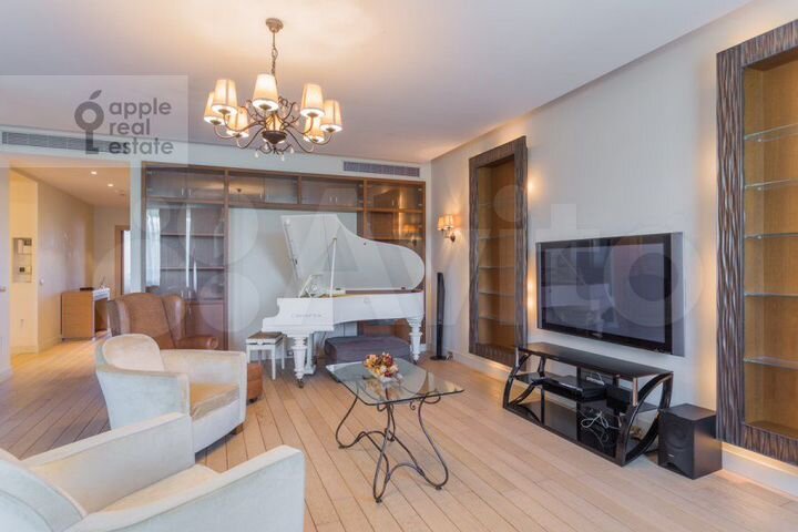 5-к. квартира, 250 м², 4/6 эт.