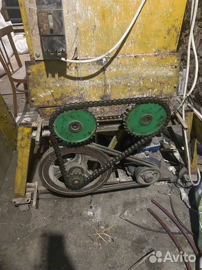 Кормосмеситель горизонтальный 350кг