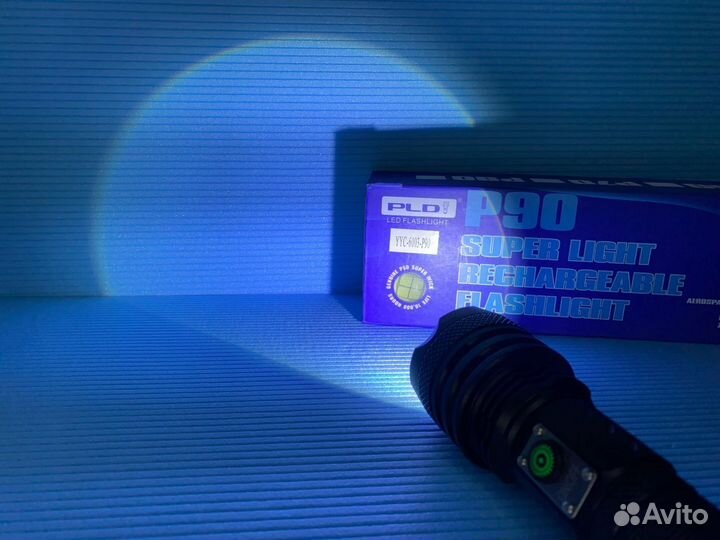 Фонарь ручной Сверхмощный P90 до 1000км