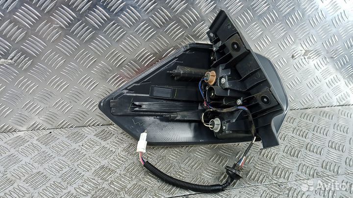 Фонарь задний правый Nissan X-Trail