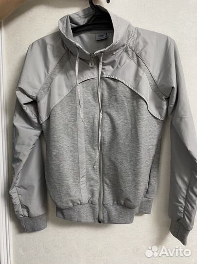 Спортивная кофта