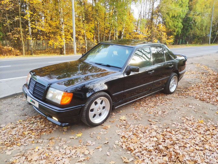 Mercedes-Benz W124, 1987