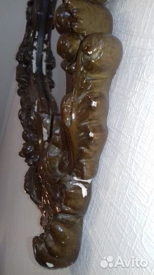 Зеркало в гипсовом обрамлении с ангелочками