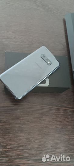 Samsung Galaxy S10, 6/128 ГБ