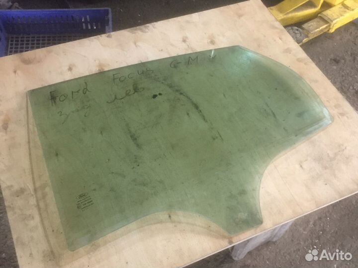 Стекло заднее левое ford focus 3