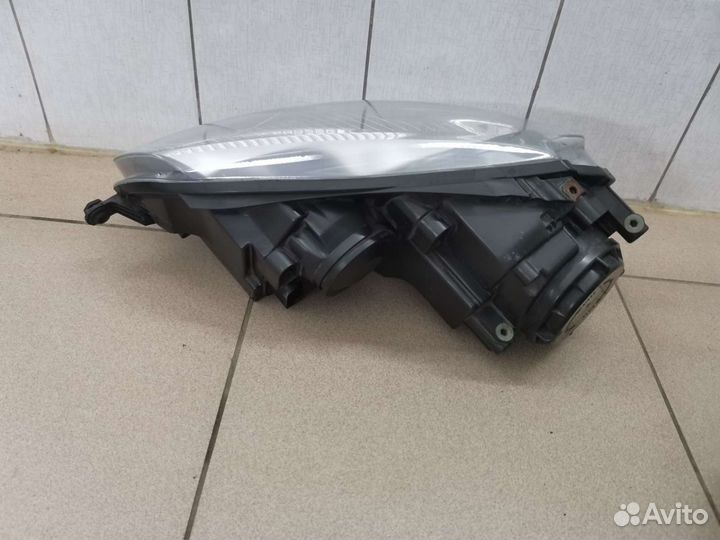 Фара правая оригинал VW Golf 5 1K6941006E