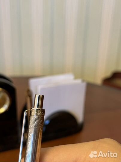 Серебряная ручка