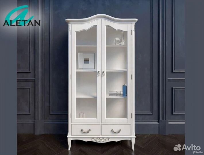 Сервант стеклянный массив