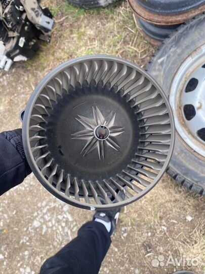 Моторчик печки Kia Rio 3 solaris