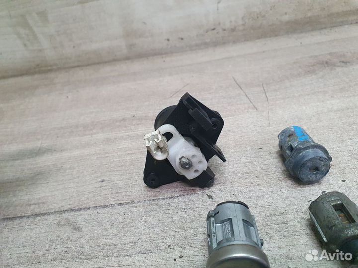 Замок зажигания Ford Fiesta Mk5 (2002—2008)