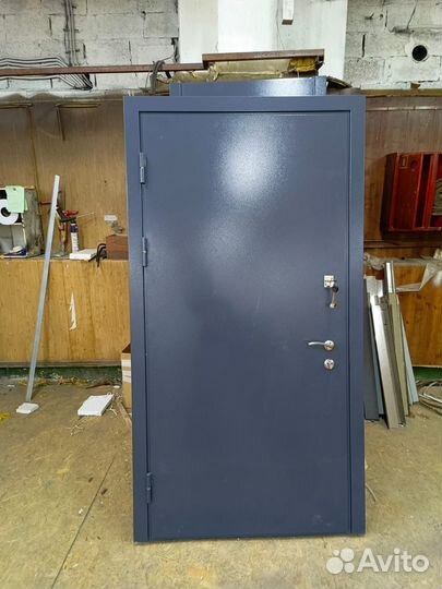 Дверь подъездная