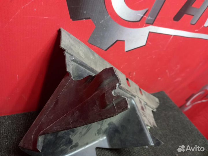 Дефлектор радиатора ford focus 2 CB4