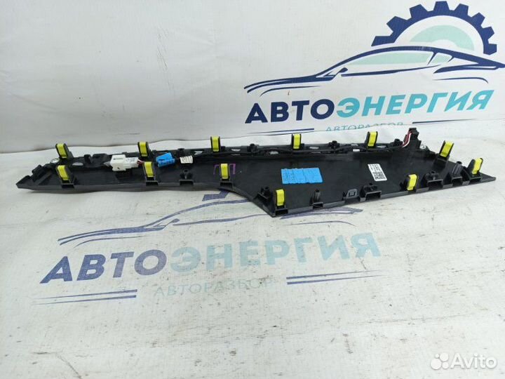 Накладка обшивки двери передняя правая Chery Tiggo