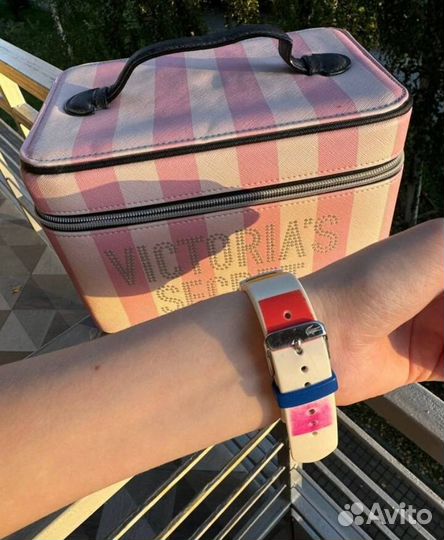 Часы женские lacoste