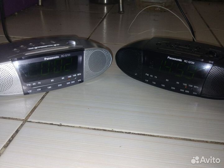 Радио часы будильник Panasonic RC -Q 720